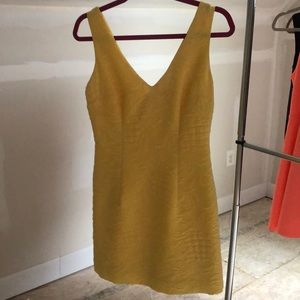 A beautiful yellow Lilly Pulitzer dress